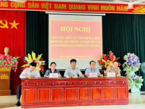 Đại biểu HĐND huyện tiếp xúc cử tri tại xã Hoa Thành